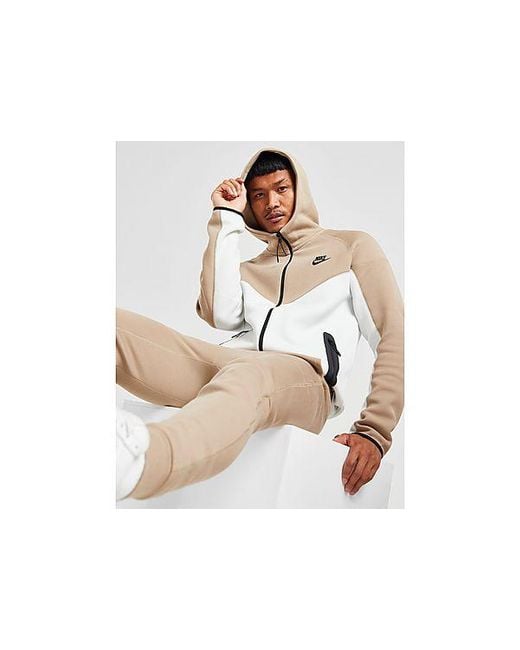 All nike tech fleece colours hotsell