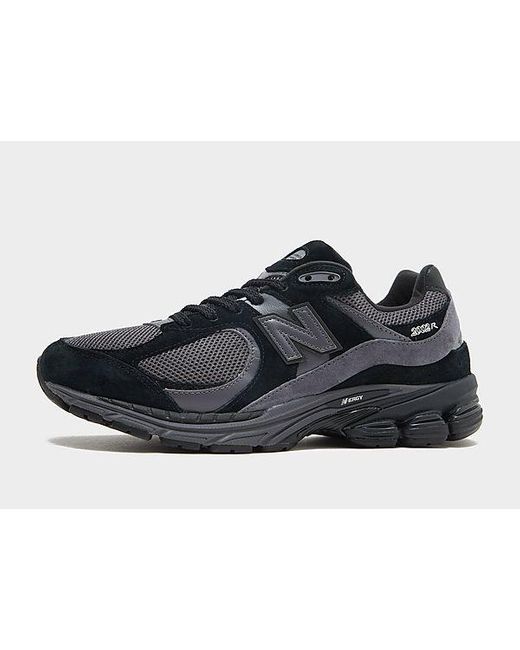 2002R di New Balance in Black da Uomo