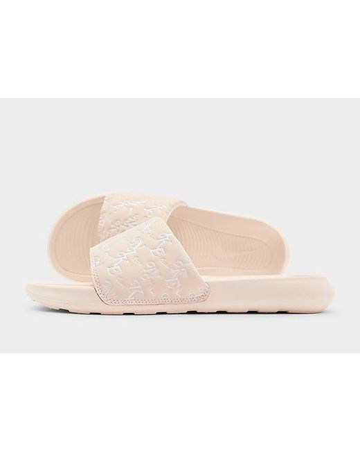 Nike Black Victori One
