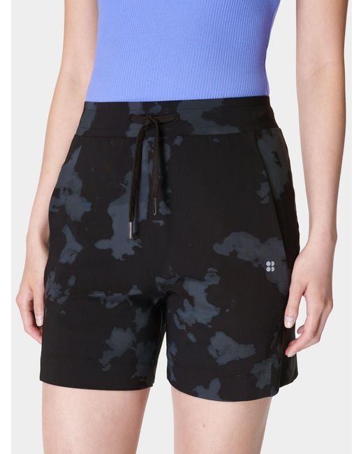 Sweaty Betty Black Explorer 5.5" Shorts