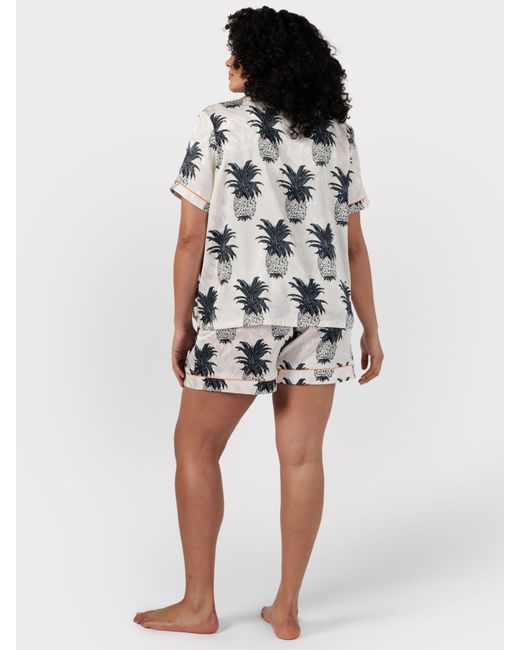 Chelsea Peers White Curve Satin Jacquard Pineapple Short Pyjama Set