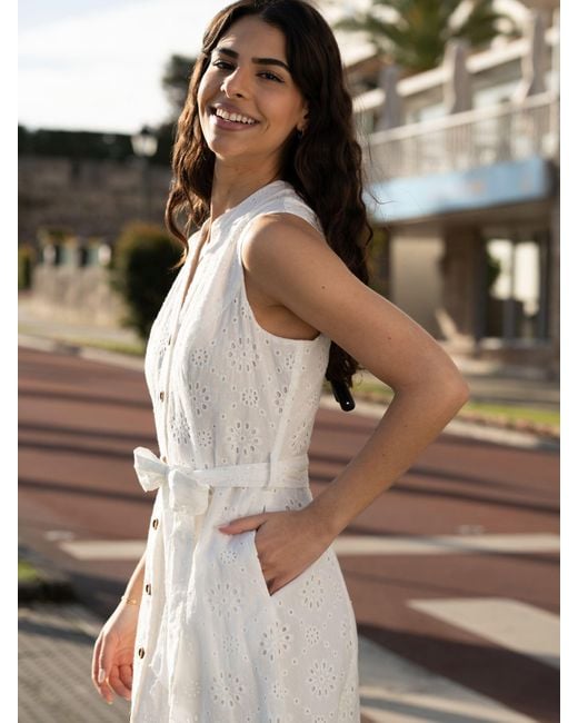 Yumi' White Flower Broderie Anglaise Midi Cotton Dress