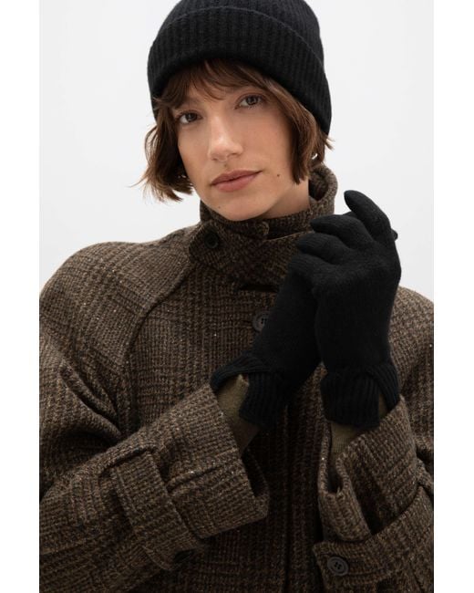 Johnstons Black Split Cuff Cashmere Gloves