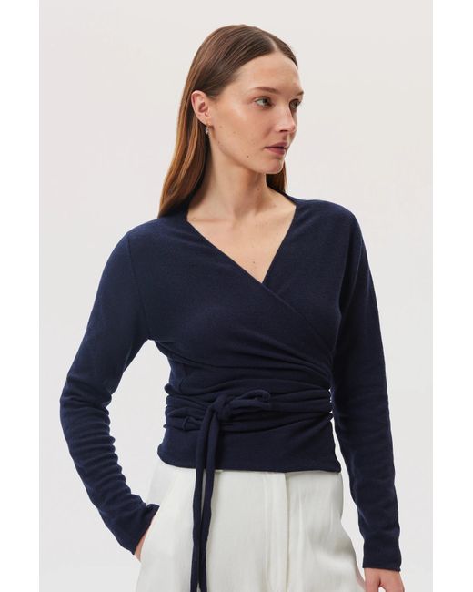 Johnstons Blue Cashmere Dark Ballet Wrap