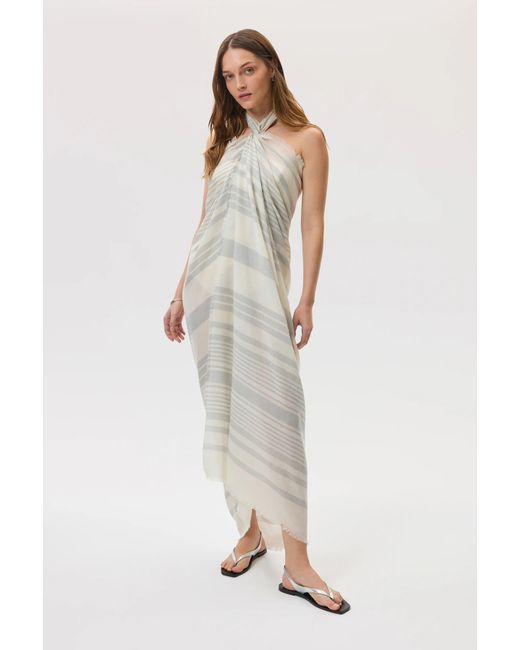 Johnstons White Tissue Stripe Pareo