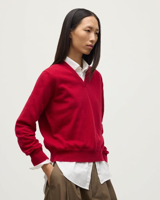 Johnstons Red Lunan Classic Cashmere V Neck Jumper