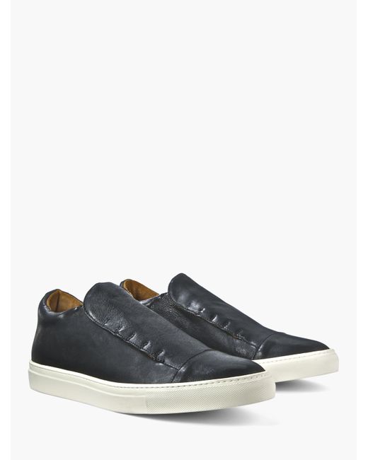 reed laceless low top sneaker