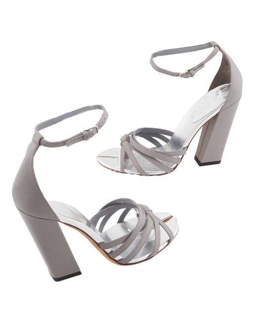 Burberry White Split-toe Detail Leather Hove Thong S