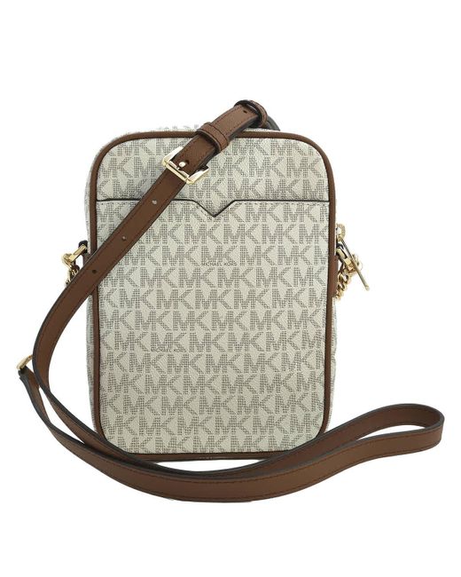 Michael Kors Vanilla Signature Logo Jet Set Travel Medium