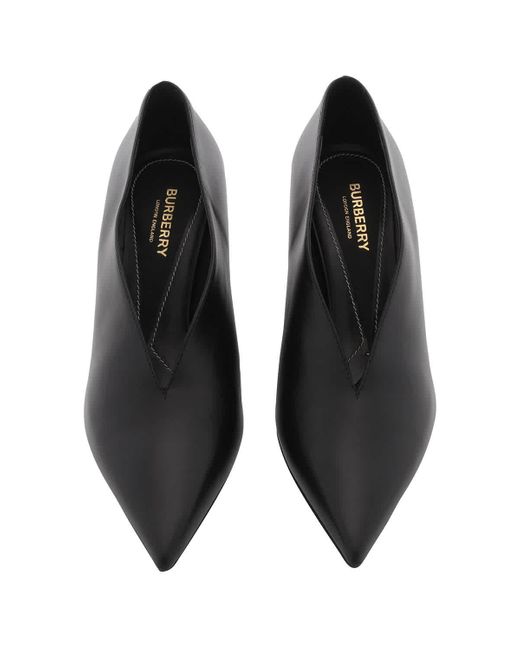 Burberry Black Leather Brierfield Pumps