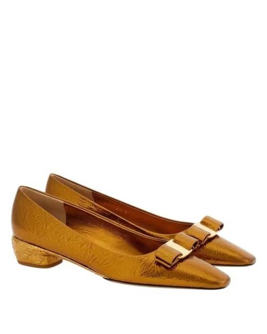 Ferragamo Brown Riace Laminated Vara Pumps