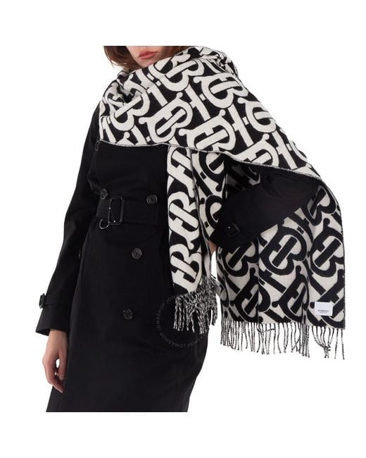 マフラー・ストール Burberry Black Cashmere Scarf Reversible Check Cashmere Scarf in Charcoal/black | Burberry