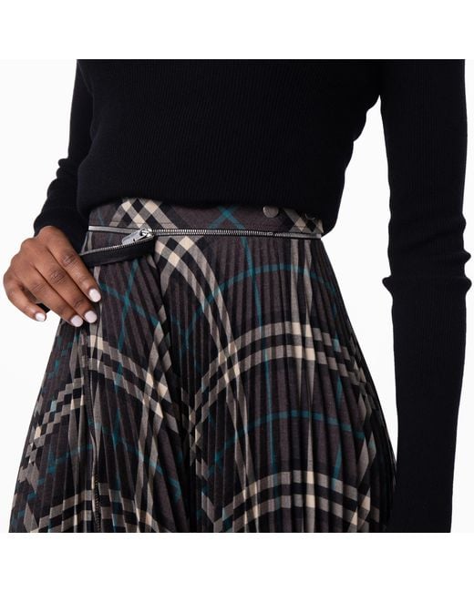 Burberry Black Check Pleated Midi Skirt, Brand Size 4 Us