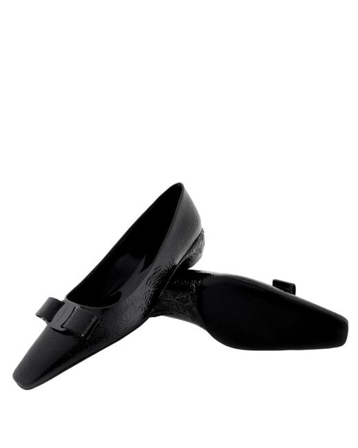 Ferragamo Black Ferragamo Riace Vara Bow Pumps, Size 7 C