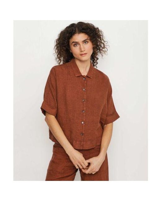 Oska Brown Cropped Linen Shirt