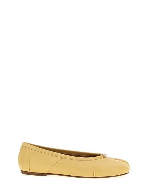 Tabi New Flat Shoes-Donna di MM6 by Maison Martin Margiela in Natural