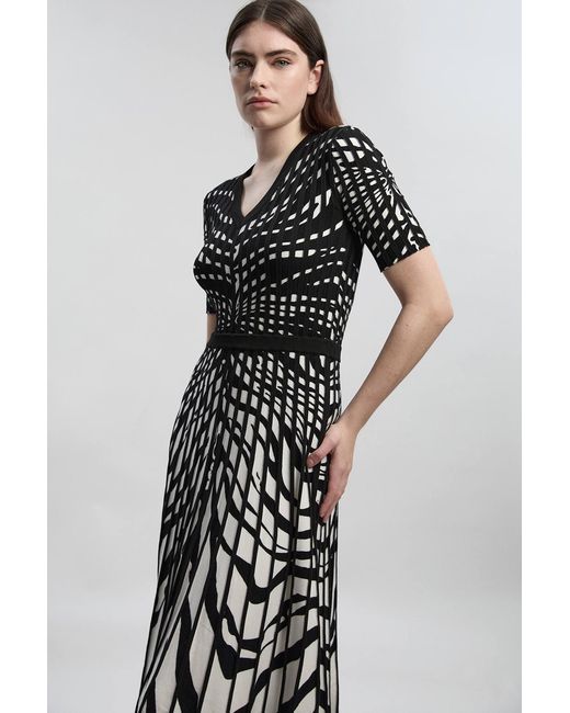 Karen Millen Multicolor Zebra Jacquard Knit Full Skirted Short Sleeve Midi Dress