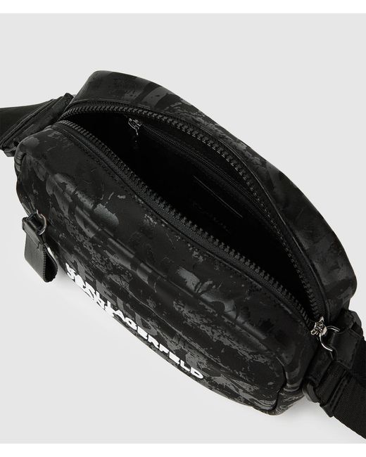 KL Jeans Kameratasche Aus Nylon Mit Grafikprint, Herren, Allover-Print Mit Strukturiertem Logo – Schwarz, Größe in Black für Herren