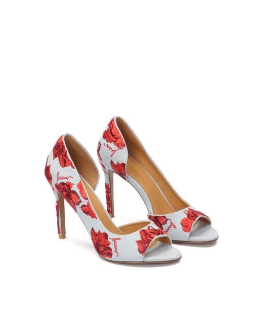 Zapatos Peep Toe De Tela Vaquera Con Flores Bordadas Kazar de color White