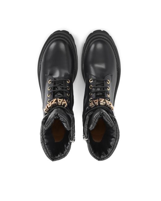 Kazar Black Flache Damenstiefel Aus Leder Mit Riemen, Verziert Mit Metallbuchstaben
