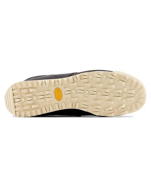 New Balance Black Rainier for men