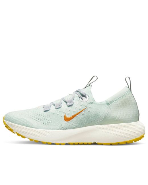 Nike White (Wmns) React Escape Run Flyknit