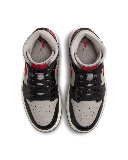 Nike Black (Wmns) 1 Mid Gym'
