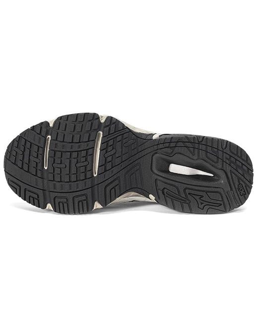 Mizuno White Wave Solar Low 'Cool' for men