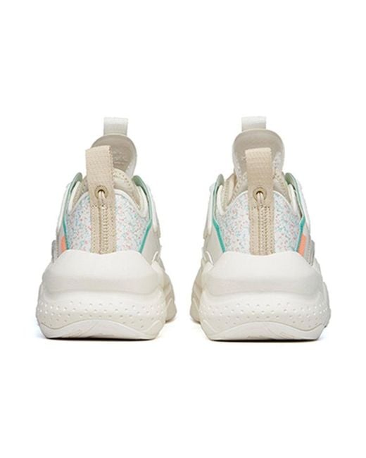 Anta White (Wmns) Badao