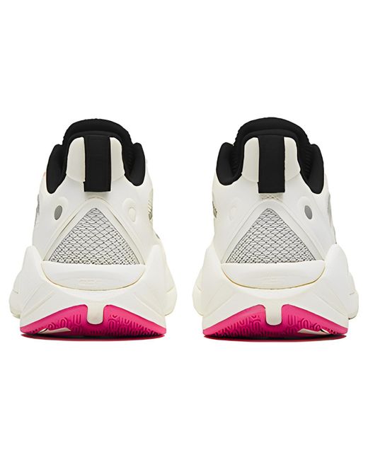 Anta White (Wmns) C37 3.0