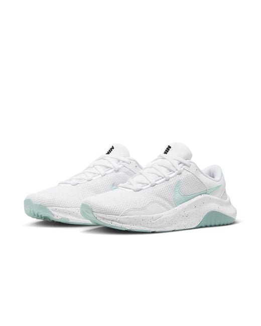 Nike White (Wmns) Legend Essential 3