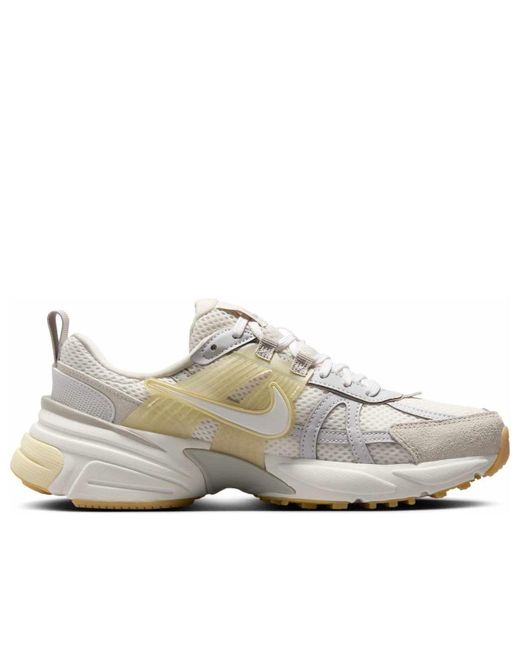 Nike White (Wmns) V2K Run 'Shadow'