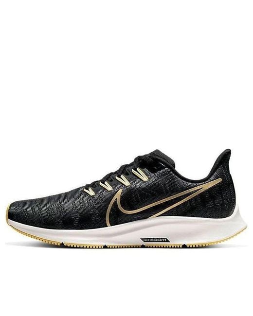 Nike Black (Wmns) Air Zoom Pegasus 36 Premium Metallic'