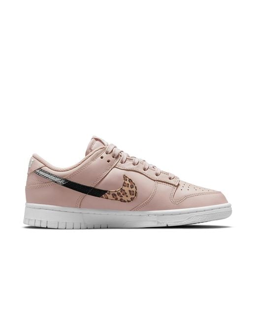 Nike Pink (Wmns) Dunk Low Se 'Primal'