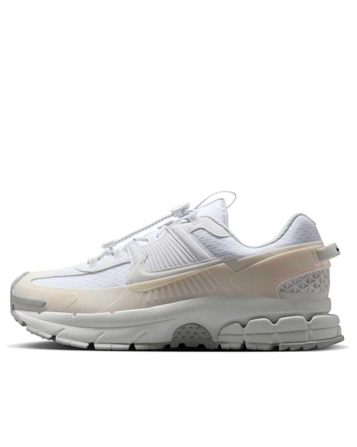 Nike White Air Zoom Vomero Roam Phantom' for men