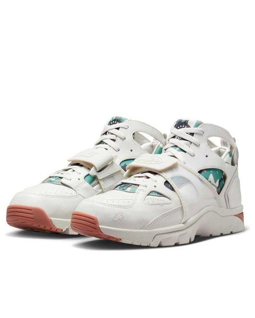 Nike White X Corteiz Air Trainer Huarache 'Light Bone' for men