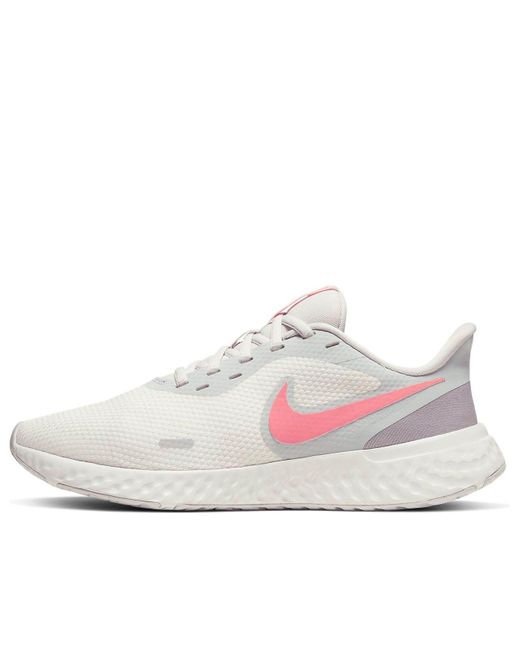 Nike White (Wmns) Revolution 5