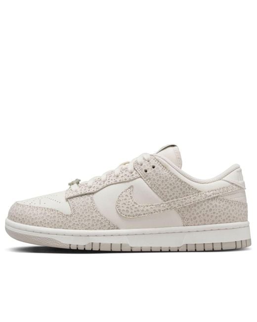 Nike White (Wmns) Dunk Low Safari 'Light Smoke' Fv6516-001