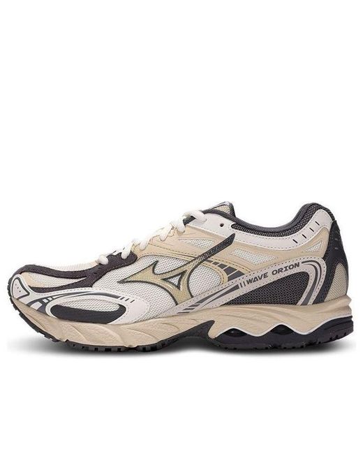 Mizuno White Wave Orion 'Versatile Comfort Lowtop' for men