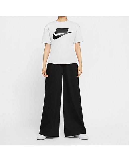 Nike White (Wmns) Sportswear Chest Classic Large Logo Short Sleeve