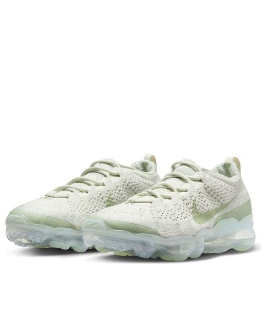 Nike White Air Vapormax 2023 Flyknit Running Shoe for men
