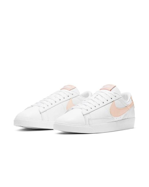 Nike White (Wmns) Blazer Low Le Light