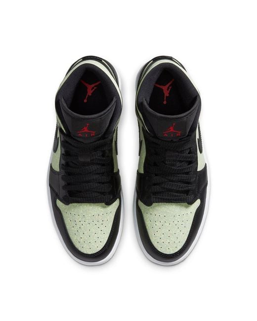 Nike Black (Wmns) 1 Mid Se Barely Volt'