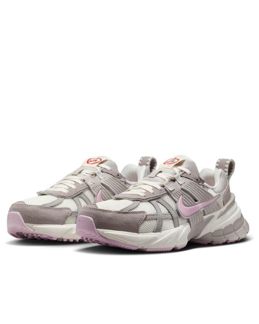 Nike White (Wmns) V2K Run 'Sail Foam Vast'