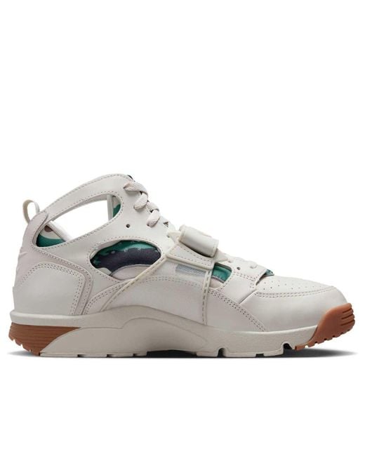 Nike White X Corteiz Air Trainer Huarache 'Light Bone' for men