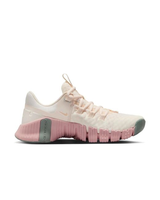 Nike Pink (Wmns) Free Metcon 5 Workout Shoes 'Pale Ivory Ice Peach'