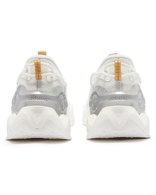 Mizuno White Koi 2K for men