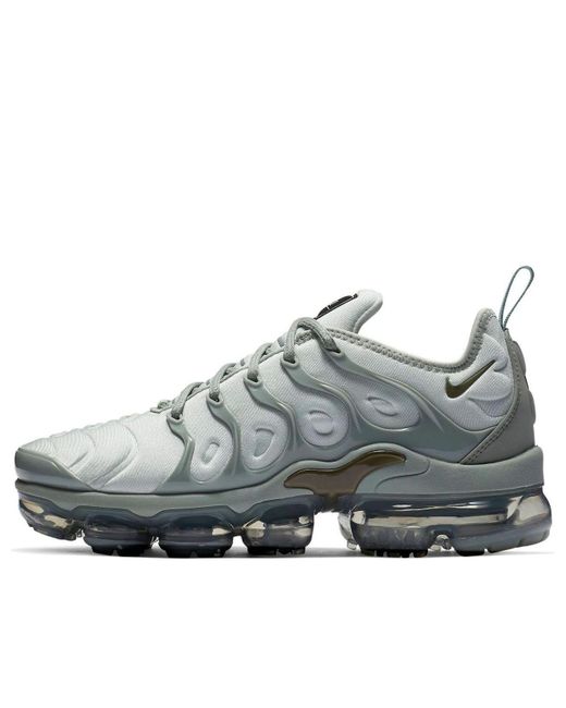 nike women's air vapormax plus stores