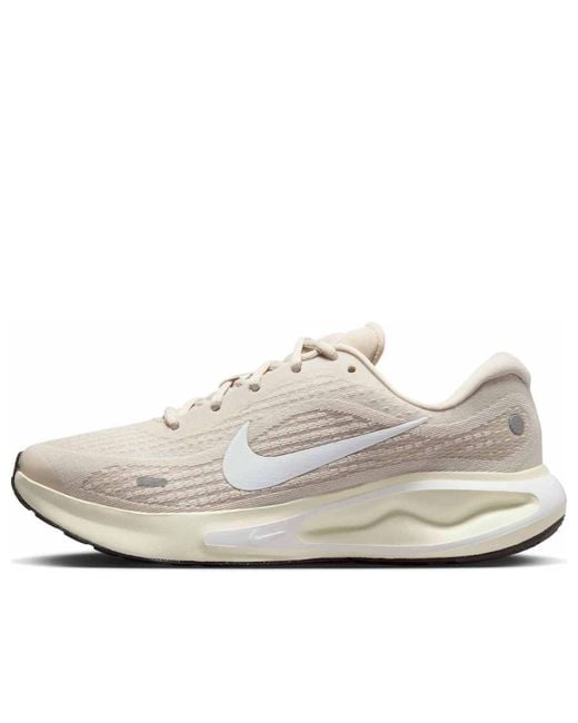 Nike White (Wmns) Journey Run 'Light Orewood'