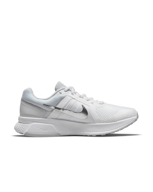 Nike White (Wmns) Run Swift 2 Metallic'